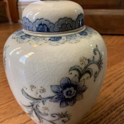 Vintage ginger jar, Andrea by Sadek
