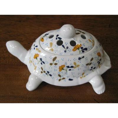 Vintage “flower frog” turtle