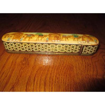 Vintage Middle East handcrafted wooden trinket box