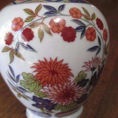 Vtg pair of Ginger jars/vases