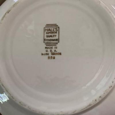 Vintage Hall 3-piece nesting/mixing porcelain bowl set