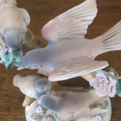 Vintage porcelain 4-Robin family figurine