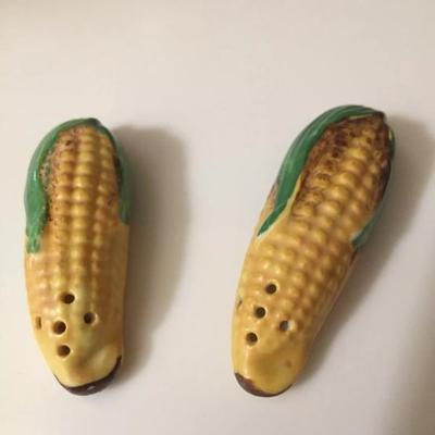 Vintage ceramic corn on the cob salt & pepper shaker set