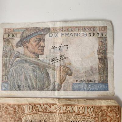 US & Foreign Currency Lot