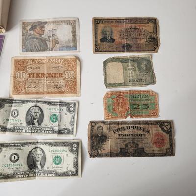 US & Foreign Currency Lot