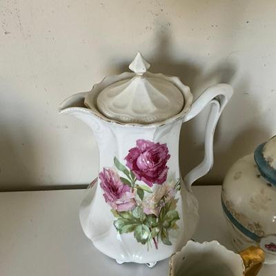 328 Set of Three Vintage Floral Porcelain Tea Items