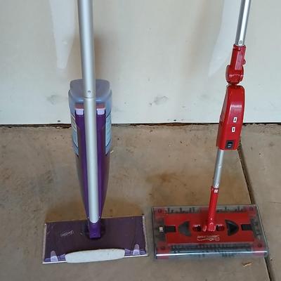 Swivel sweeper and a Swiffer wet jet mop