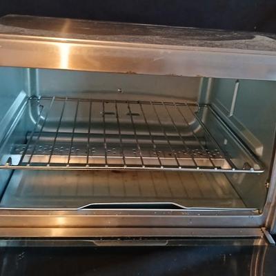 Stainless steel Black and Decker toaster oven