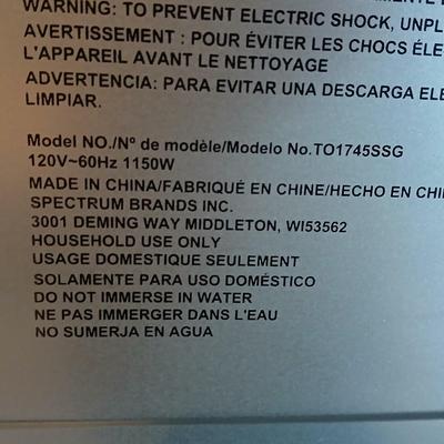 Stainless steel Black and Decker toaster oven