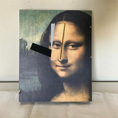 337 Abstract Mona Lisa Clock