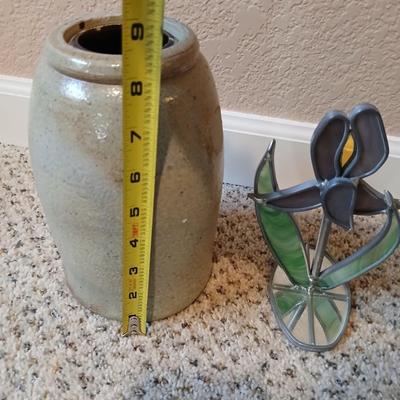 Crock like vase with stained glass Iris flower on mirrored pedestal