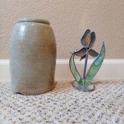 Crock like vase with stained glass Iris flower on mirrored pedestal