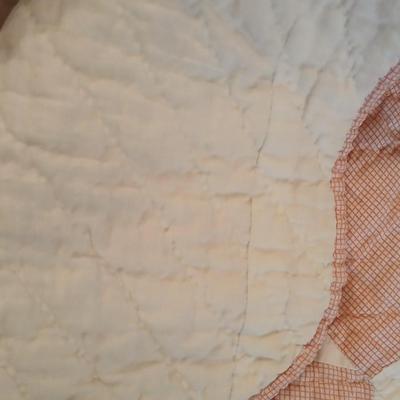 Beautiful vintage handmade Quilt