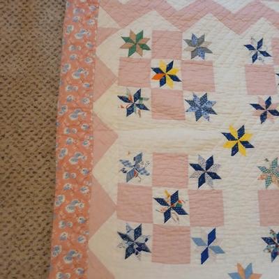 Beautiful vintage handmade Quilt