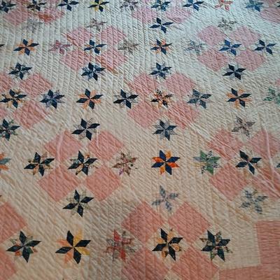 Beautiful vintage handmade Quilt