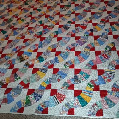Beautiful vintage handmade Quilt