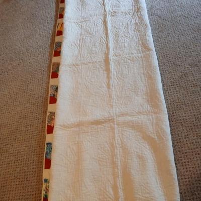 Beautiful vintage handmade Quilt