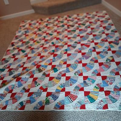 Beautiful vintage handmade Quilt
