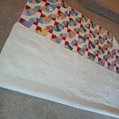Beautiful vintage handmade Quilt