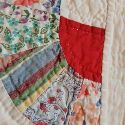 Beautiful vintage handmade Quilt
