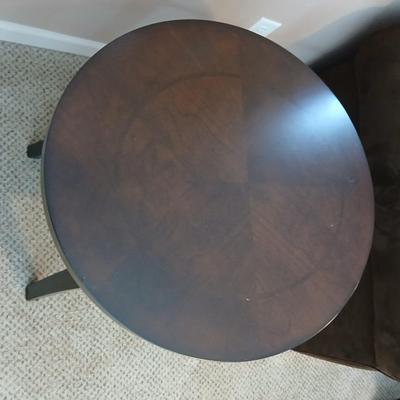 Two tone finish round end / side table (2 of 2)