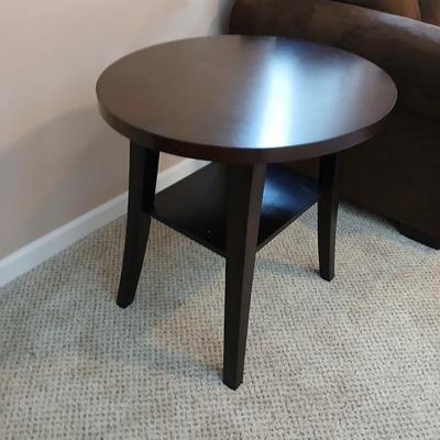 Two tone finish round end / side table (2 of 2)
