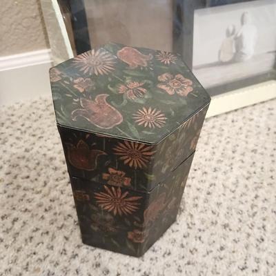 Large 9 picture photo frame with Eiffel tower glass decanter and a small decorative box