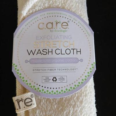 Bath and beauty items, curling iron, makeup bags, Shampoo & conditioner, alarm clock and more