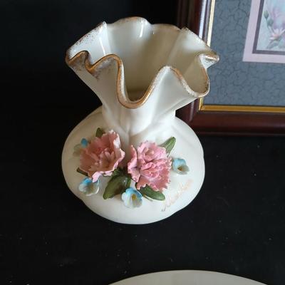 Antique China plates with a vase and a framed friends poem