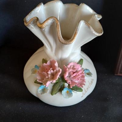 Antique China plates with a vase and a framed friends poem