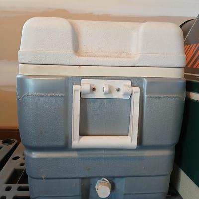 Igloo Maxcold Cooler with a light
