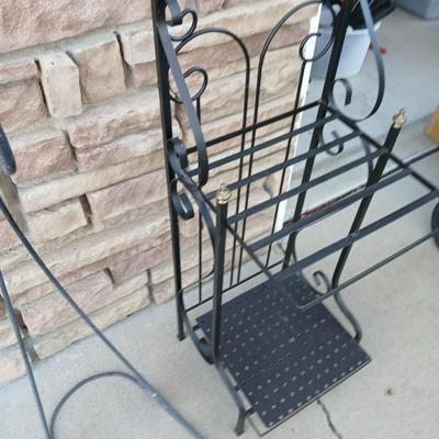 Metal patio plant shelf with free standing shepherds hook