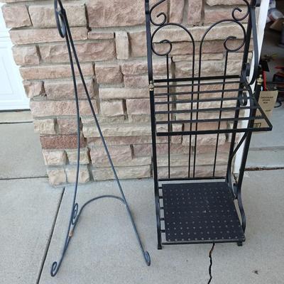Metal patio plant shelf with free standing shepherds hook
