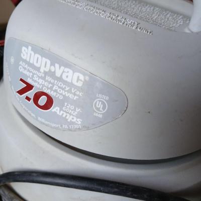 Small Shop-Vac All Around wet/Dry Vac with some attachments