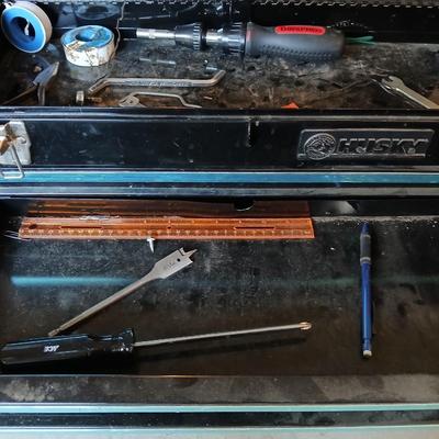 Nice little Husky metal toolbox with an assortment of odds and end tools