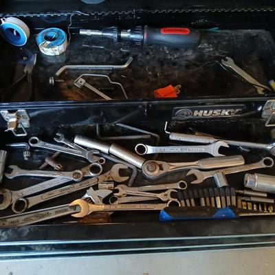 Nice little Husky metal toolbox with an assortment of odds and end tools