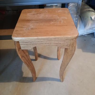 Small oak stand / table with bouquet of beautiful faux flowers in a large pot