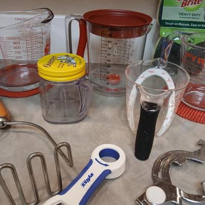 Kitchen measuring - gidgits and gadgets of all kinds - Utensils, clips and more