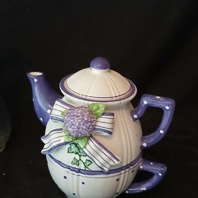 Two beautiful tea pots - 24398B Violet marked and Ganz with its own Mug