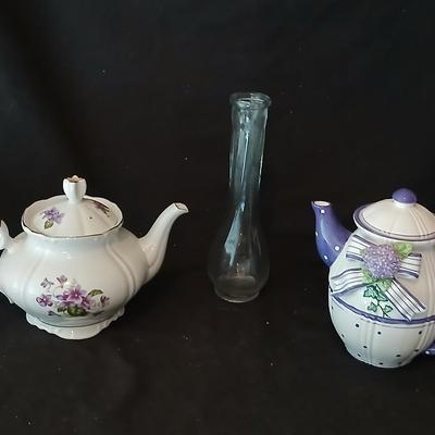 Two beautiful tea pots - 24398B Violet marked and Ganz with its own Mug