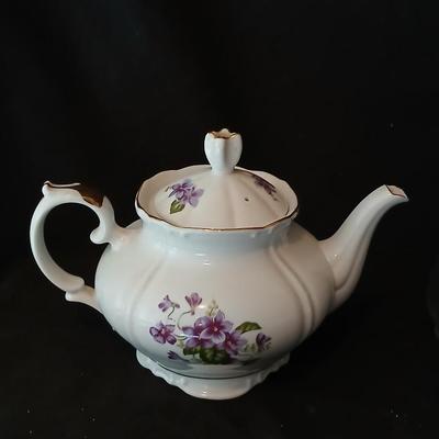 Two beautiful tea pots - 24398B Violet marked and Ganz with its own Mug