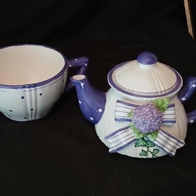 Two beautiful tea pots - 24398B Violet marked and Ganz with its own Mug