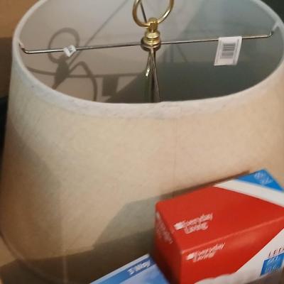 Light bulbs - Light fixture - new lamp shade