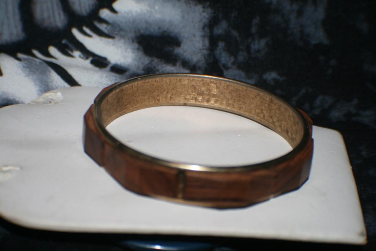 Simple DIY Wire-Wrapped Wooden Bangle Bracelet