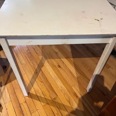 White Wooden Table (S-MG)