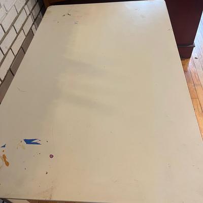 White Wooden Table (S-MG)