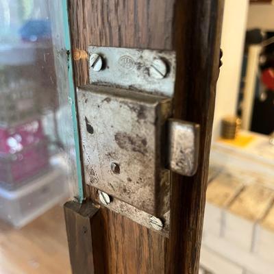 Oak Step Back Cabinet (S-MG)