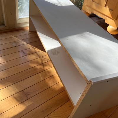 Three White Shelves (S-MG)
