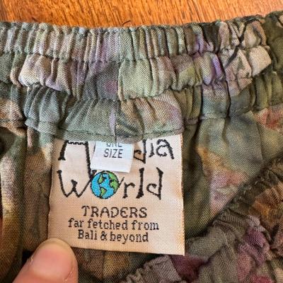 Fun Assortment of Women’s Skirts and Capris - Size S-L (PB-DZ)