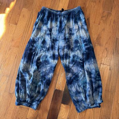 Fun Assortment of Women’s Skirts and Capris - Size S-L (PB-DZ)